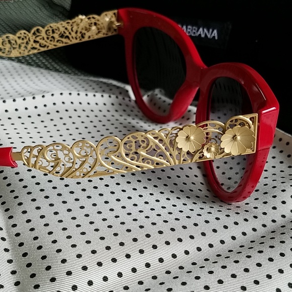 Dolce& Gabanna Sunglasses - Picture 5 of 15